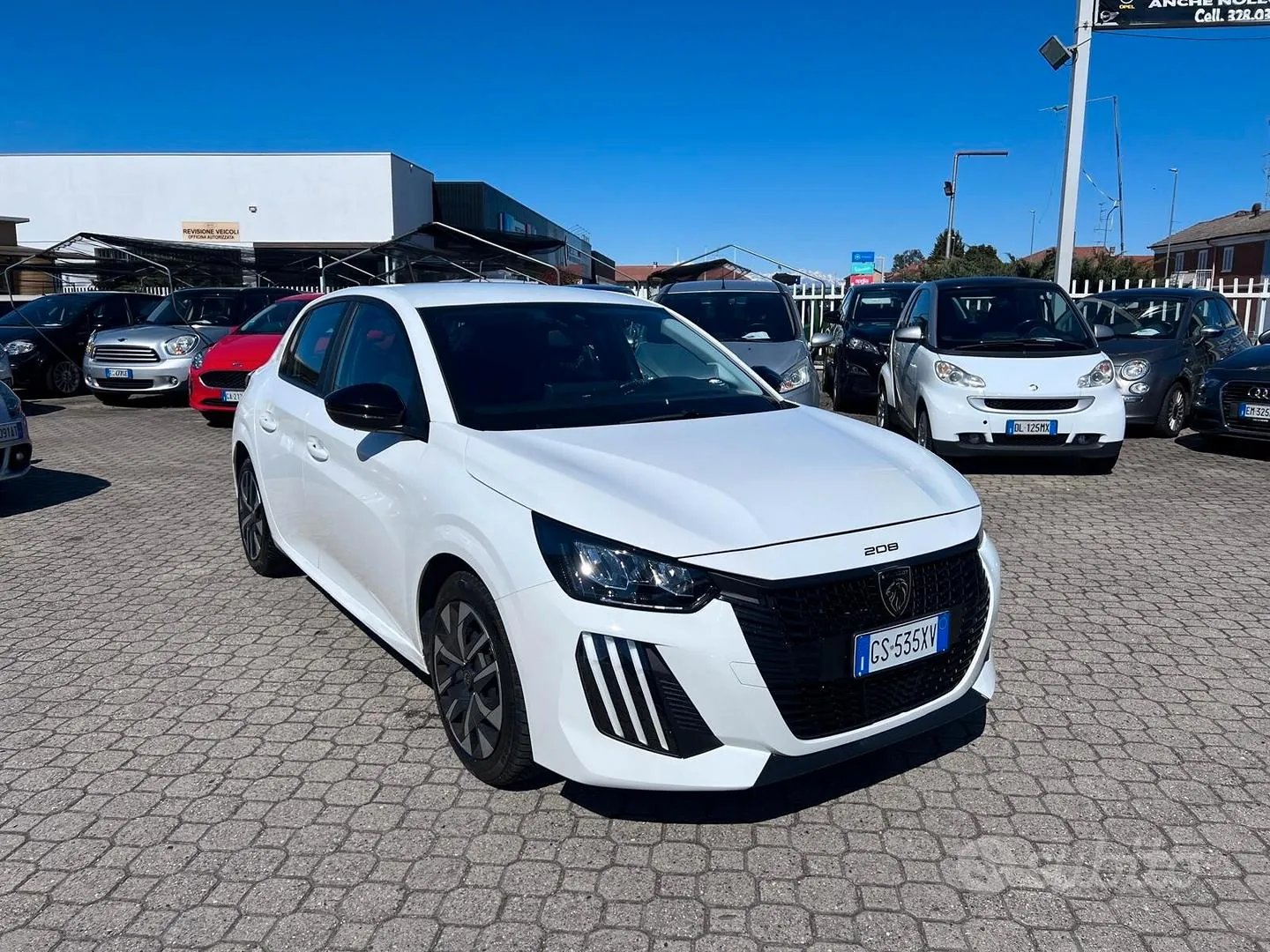 Peugeot 208