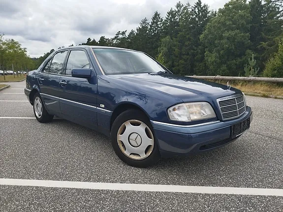 Mercedes-Benz C280 1994 photo 3