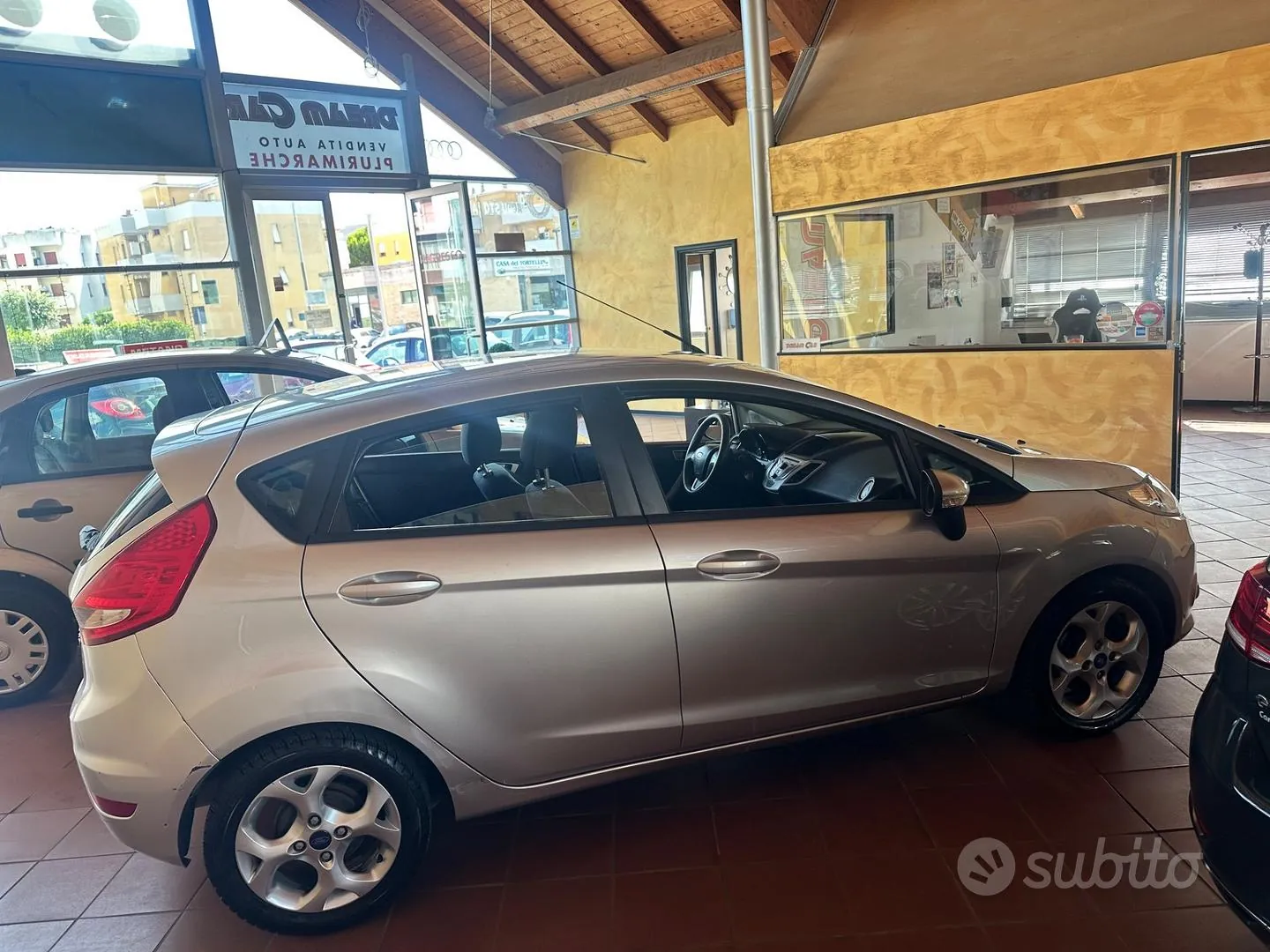 Ford Fiesta 2012 photo 5