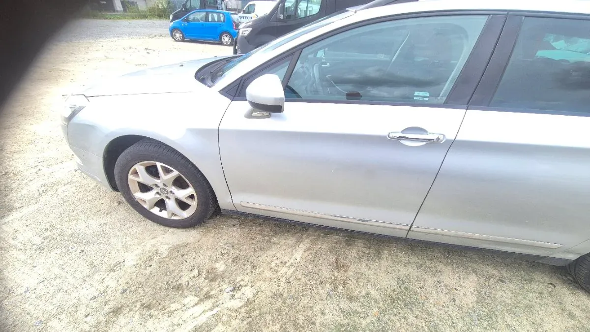 Citroen C5 2010 photo 2