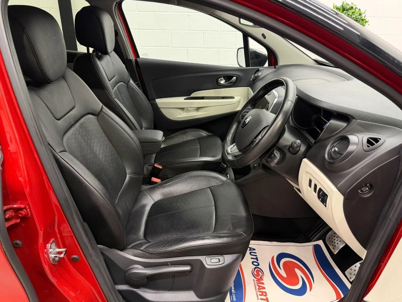 Renault Captur 2018 photo 2