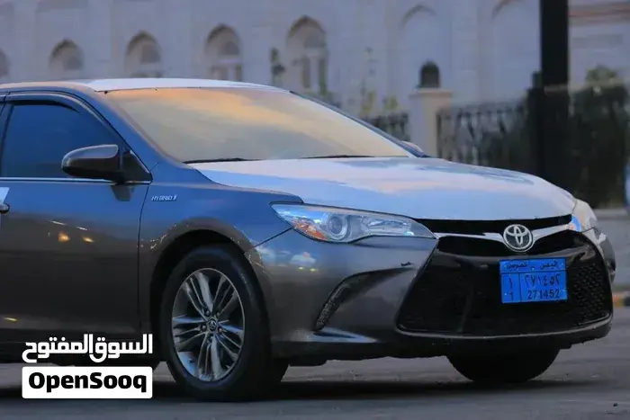 Toyota Camry 2015 photo 2