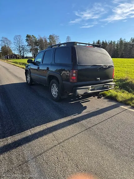 Chevrolet Tahoe 2003 photo 2