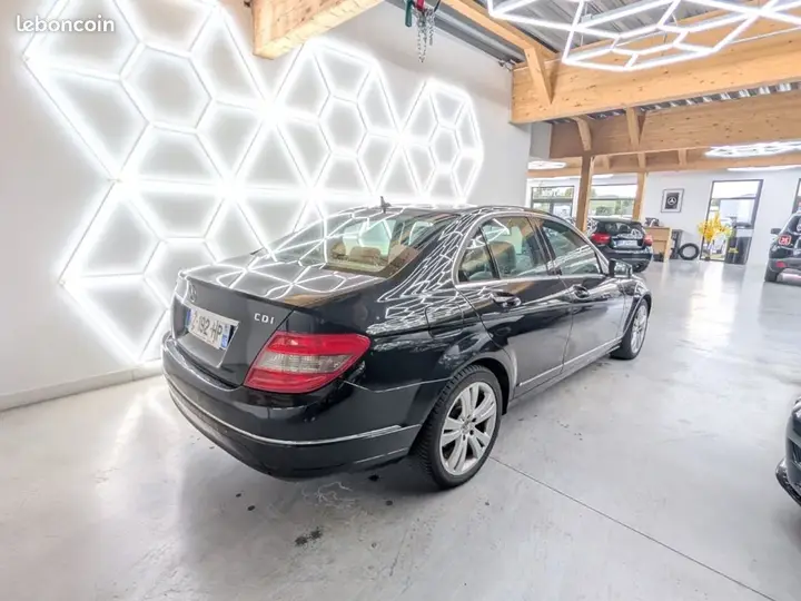 Mercedes-Benz C-Class 2010 photo 3