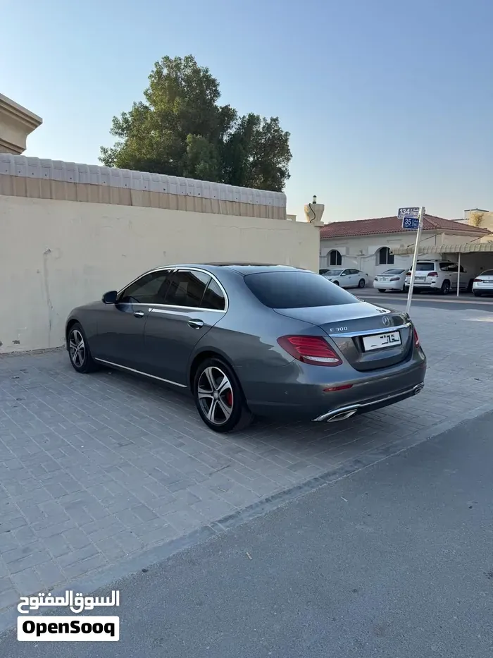 Mercedes-Benz E 300 2017 photo 4