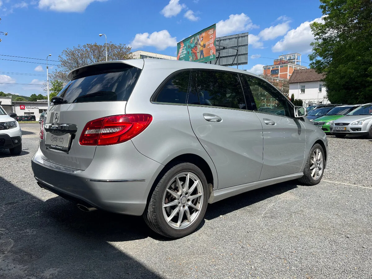 Mercedes-Benz B 2013 photo 5