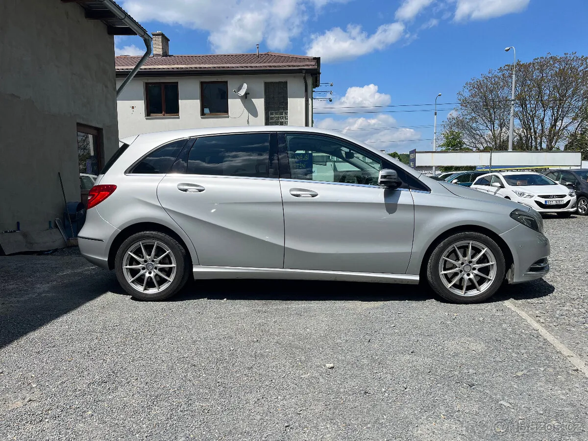 Mercedes-Benz B 2013 photo 4