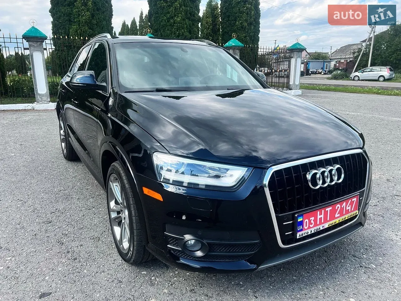 Audi Q3 2015 photo 2