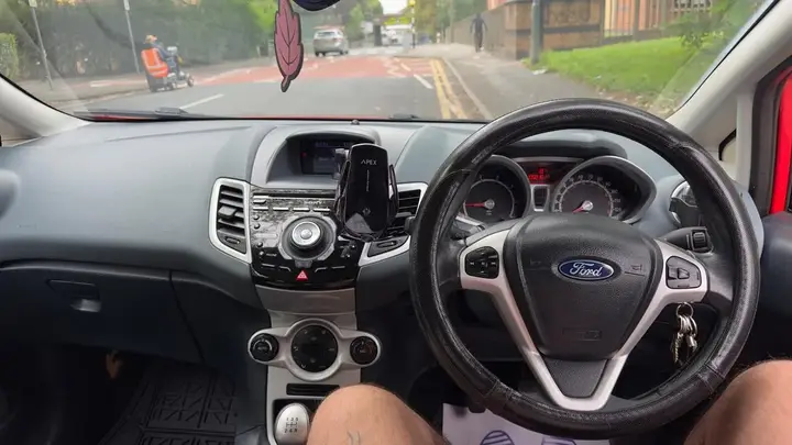 Ford Fiesta 2011 photo 4