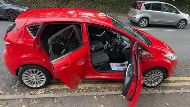 Ford Fiesta 2011 photo 5