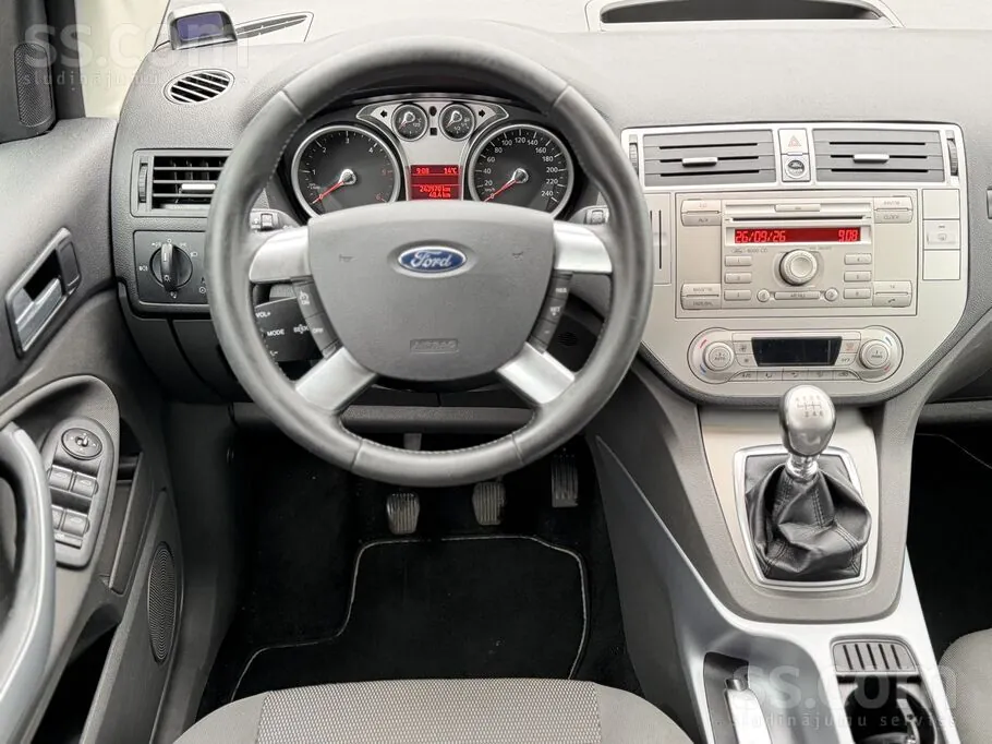 Ford Kuga 2012 photo 4