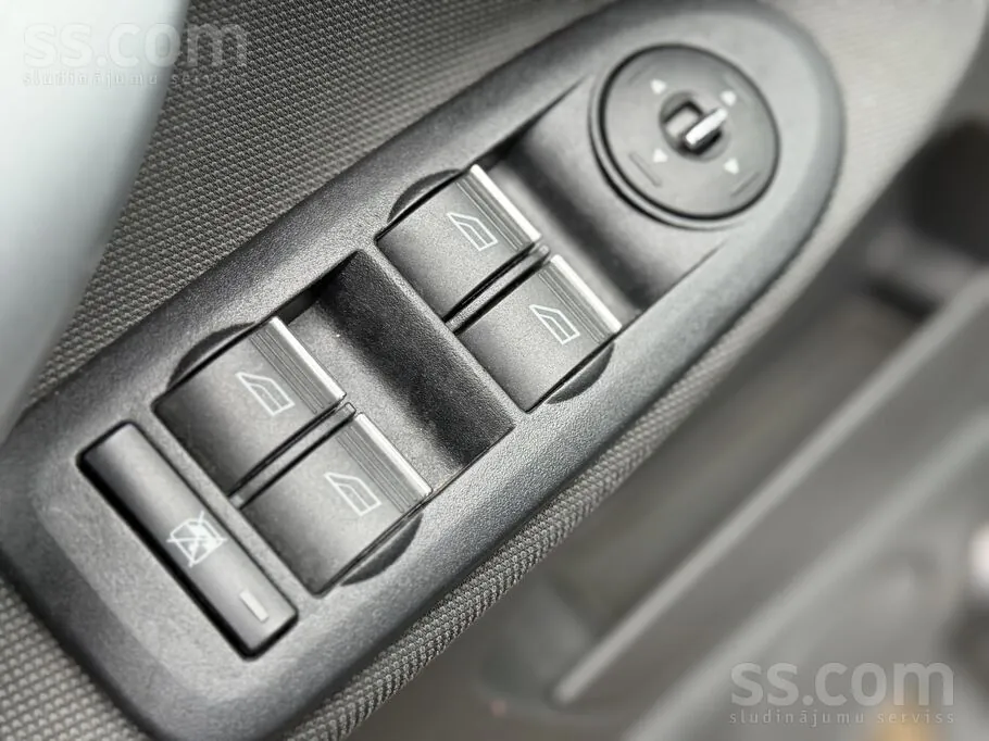 Ford Kuga 2012 photo 5