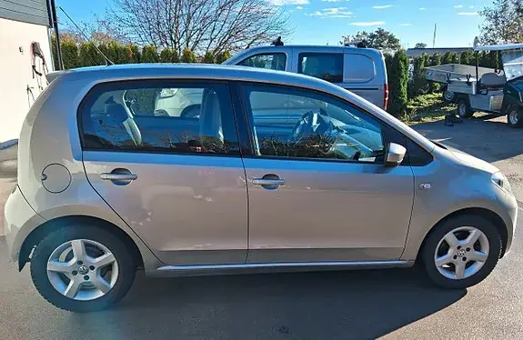 Volkswagen Up 2012 photo 2