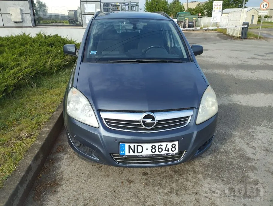 Opel Zafira 2010 photo 2