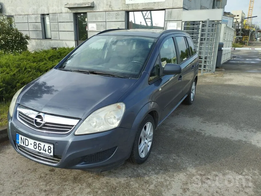 Opel Zafira 2010 photo 4