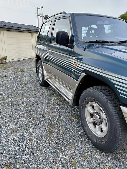 Mitsubishi Pajero 1998 photo 3