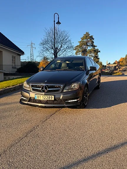 Mercedes-Benz C220 D