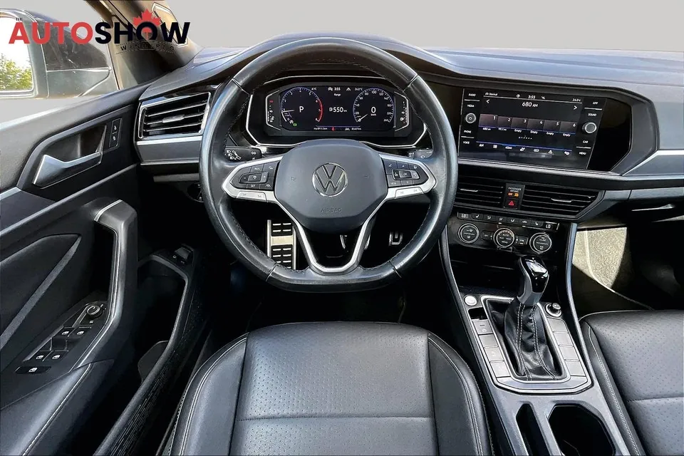 Volkswagen Jetta 2024 photo 3
