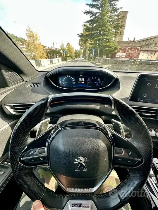 Peugeot 3008 2018 photo 4