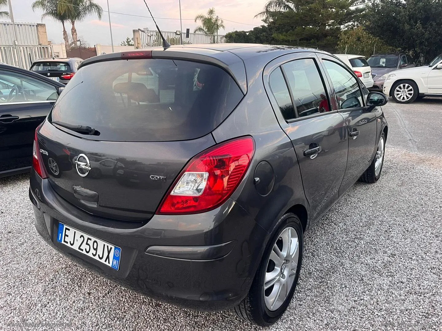 Opel Corsa 2011 photo 5