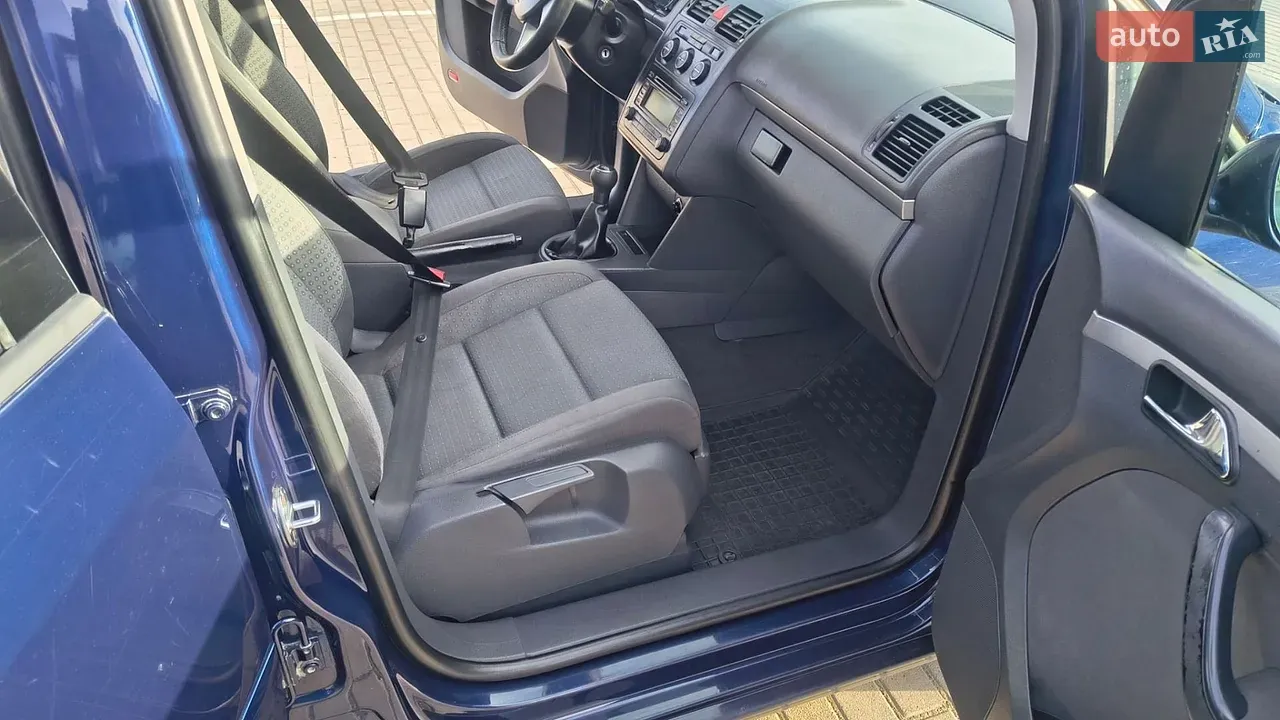 Volkswagen Touran 2004 photo 5