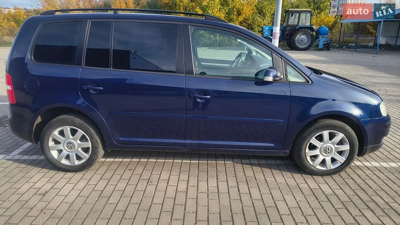 Volkswagen Touran 2004 photo 3