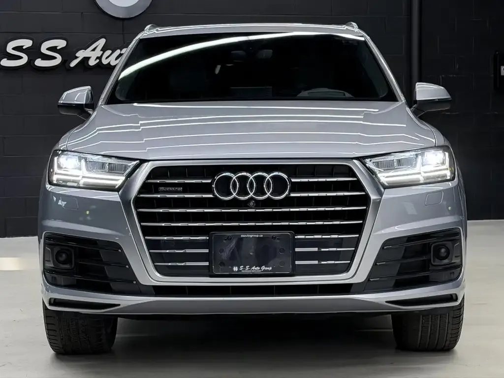 Audi Q7 2017 photo 2