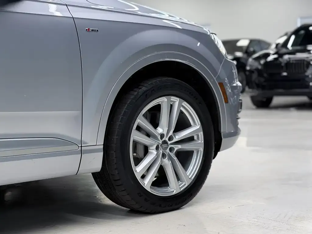 Audi Q7 2017 photo 3