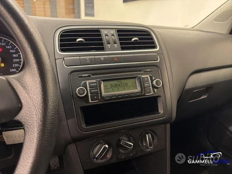 Volkswagen Polo 2009 photo 5