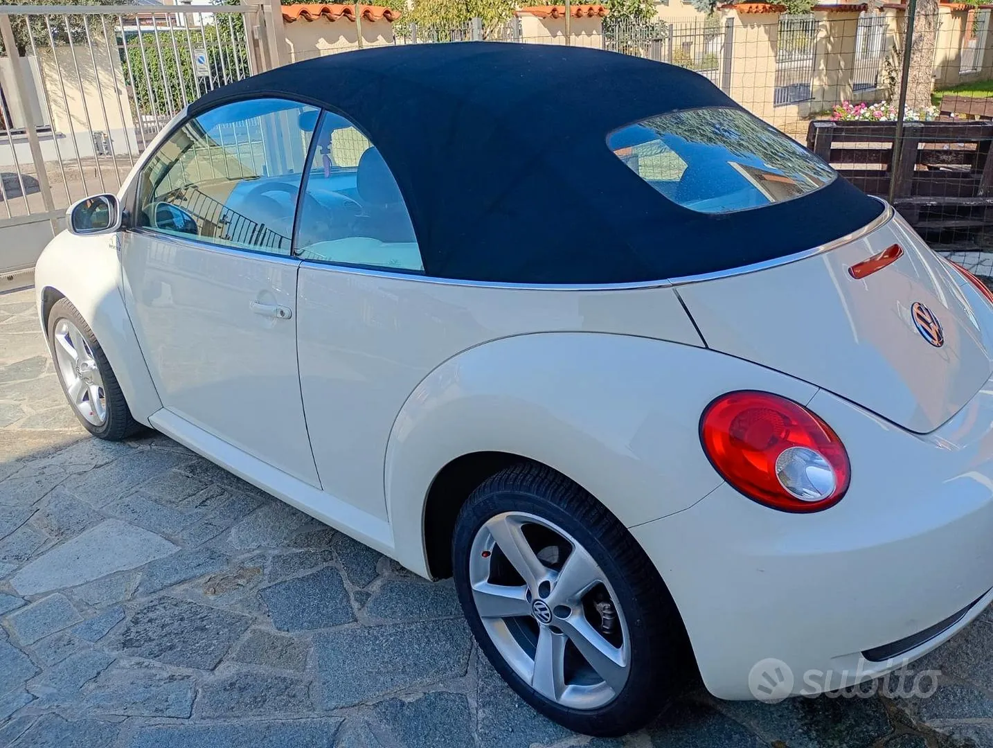 Volkswagen Beetle 2006 photo 3