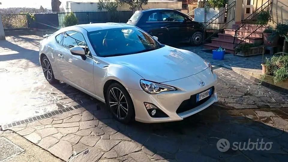 Toyota Gt86 2013 photo 2