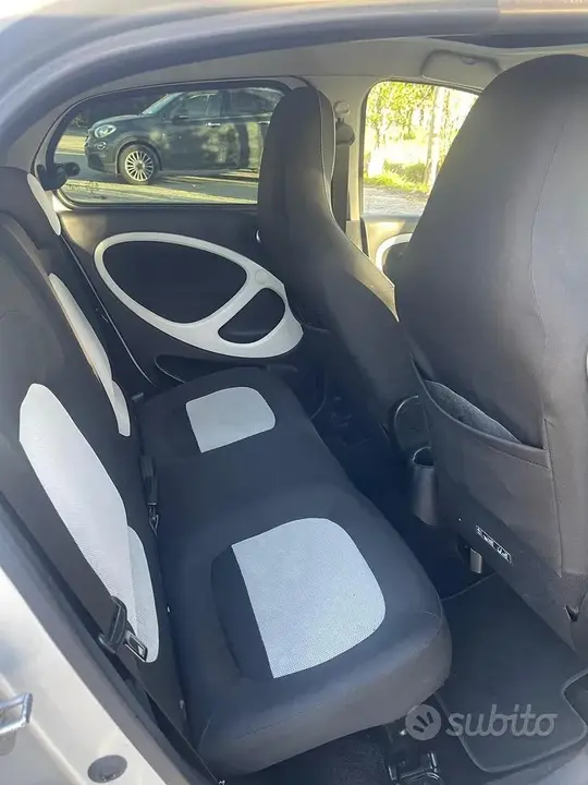 Smart Forfour 2015 photo 5