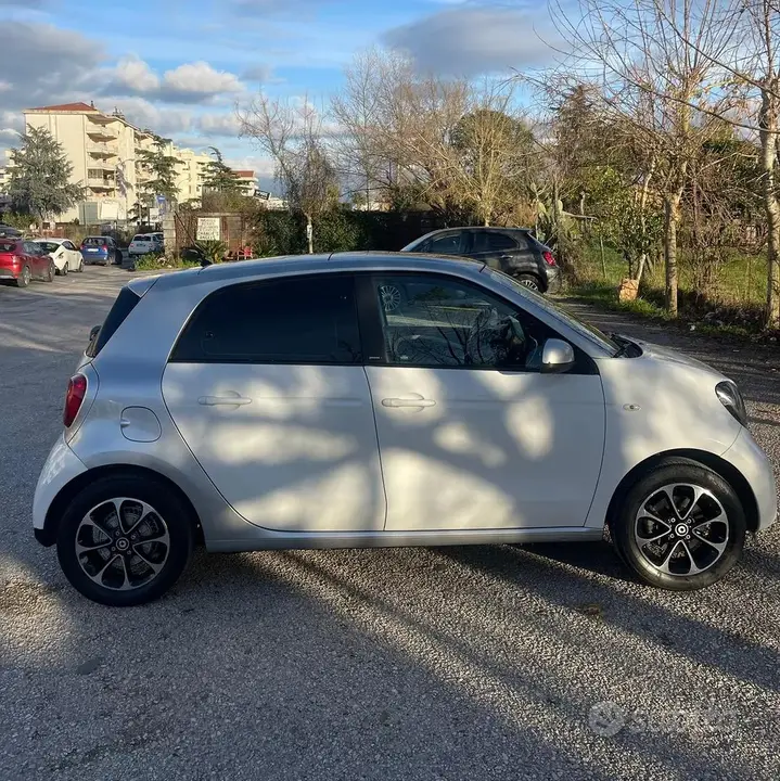 Smart Forfour 2015 photo 2