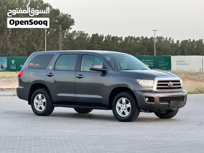 Toyota Sequoia 2012 photo 4