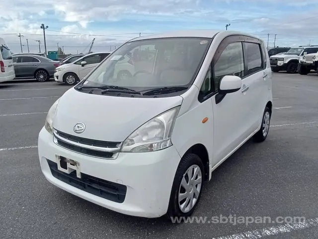 Daihatsu Move L 2012 photo 2