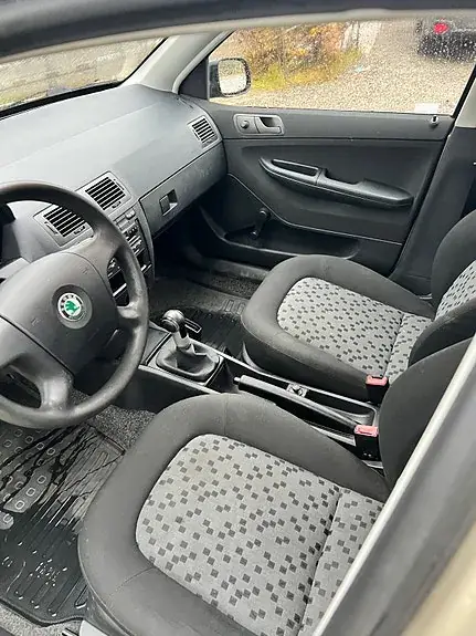 Skoda Fabia 2006 photo 4