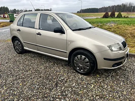 Skoda Fabia 2006 photo 3