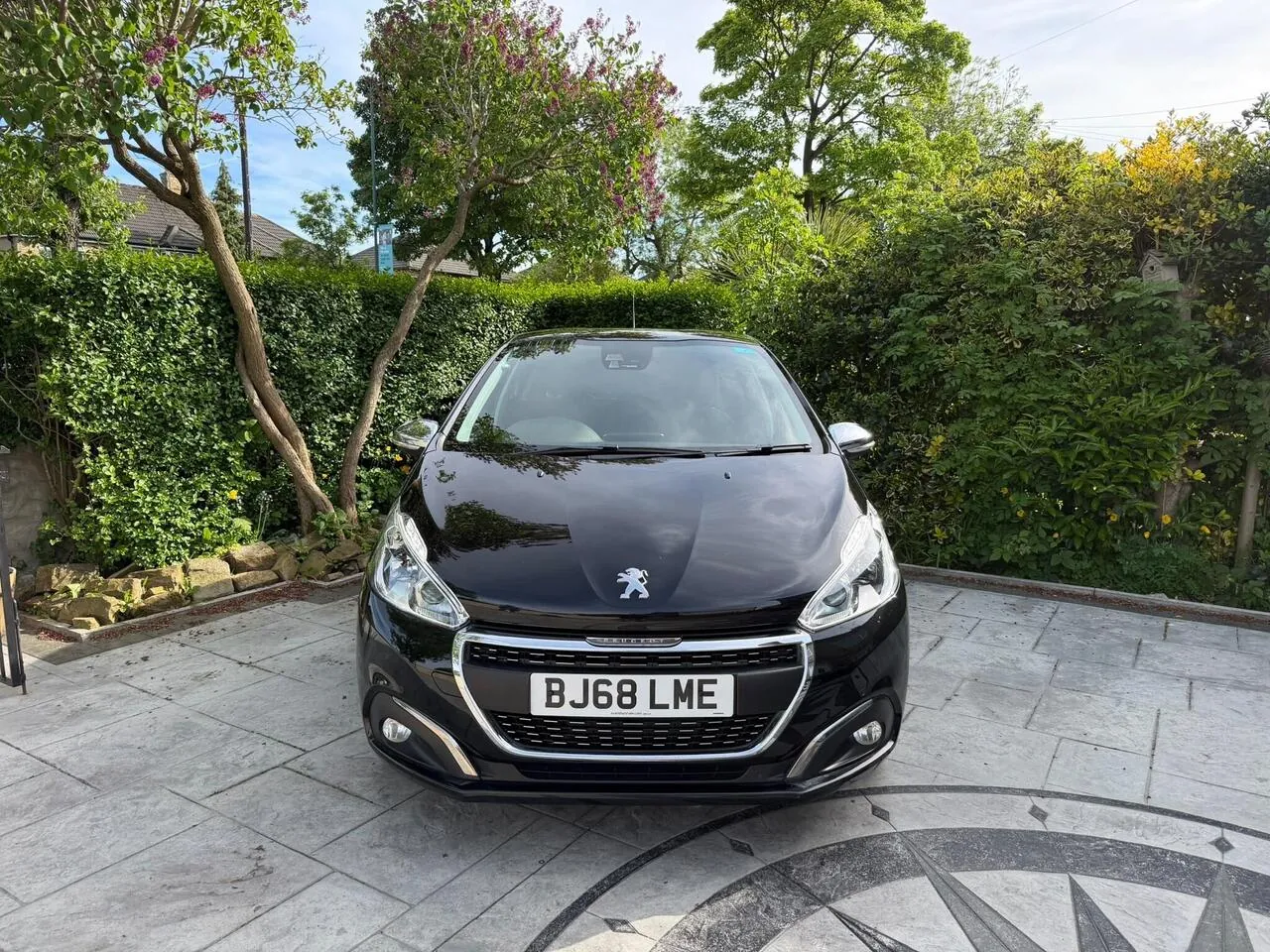Peugeot 208 2018 photo 2