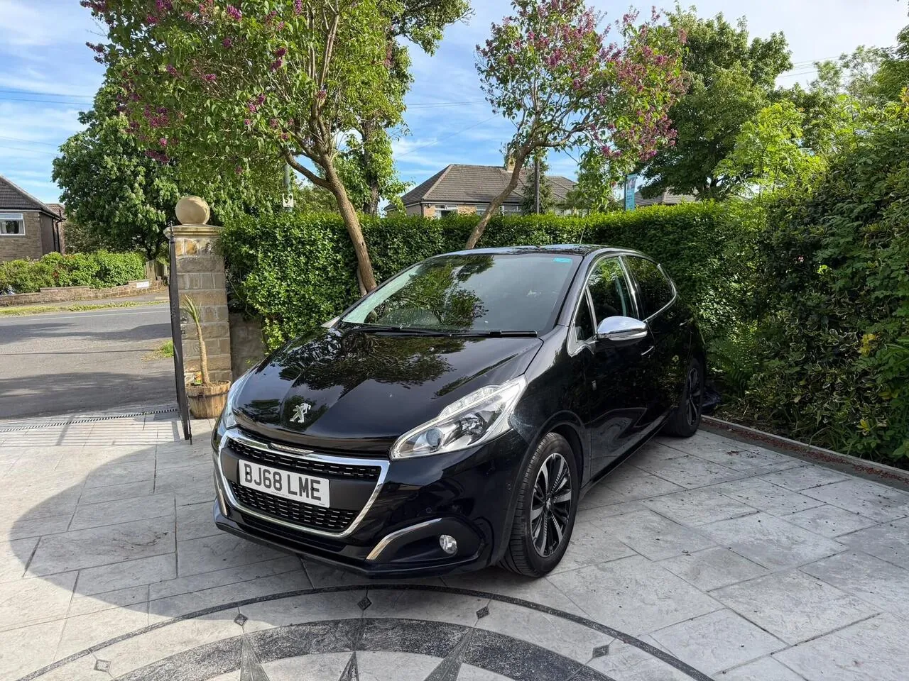Peugeot 208 2018 photo 3