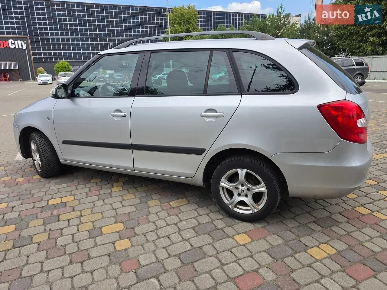 Skoda Fabia 2009 photo 3
