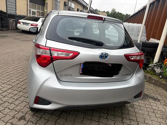 Toyota Yaris 2017 photo 3