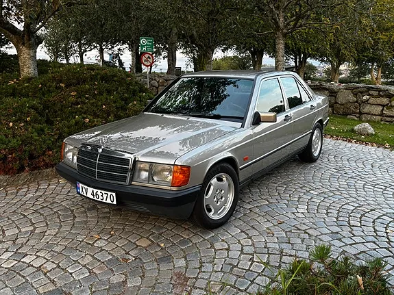 Mercedes-Benz 190 E 1986 photo 2