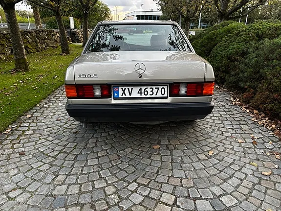 Mercedes-Benz 190 E 1986 photo 5
