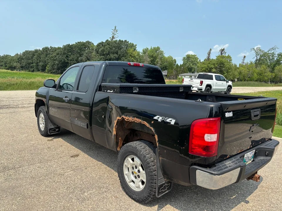 Chevrolet Silverado 1500 2010 photo 5