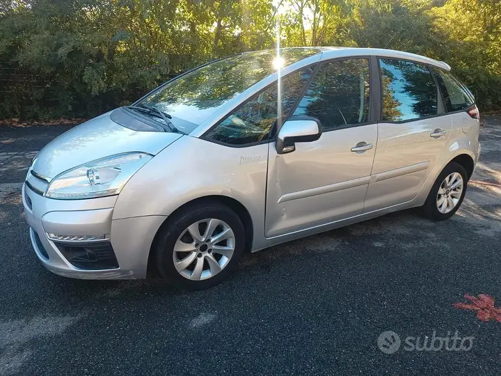 Citroen C4 Picasso 2011 photo 4