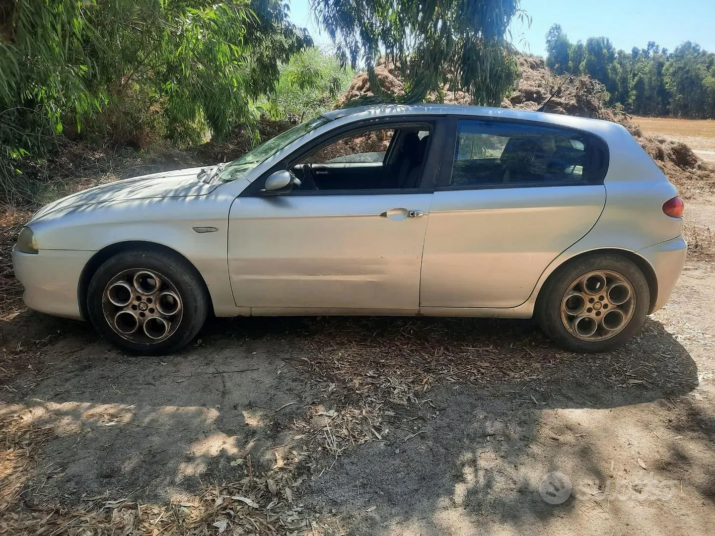 Alfa Romeo 147 2005 photo 4