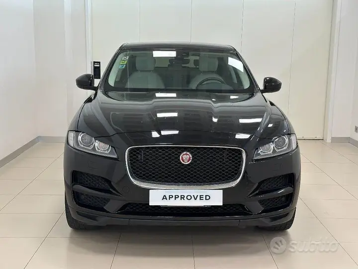 Jaguar F-Pace 2021 photo 3