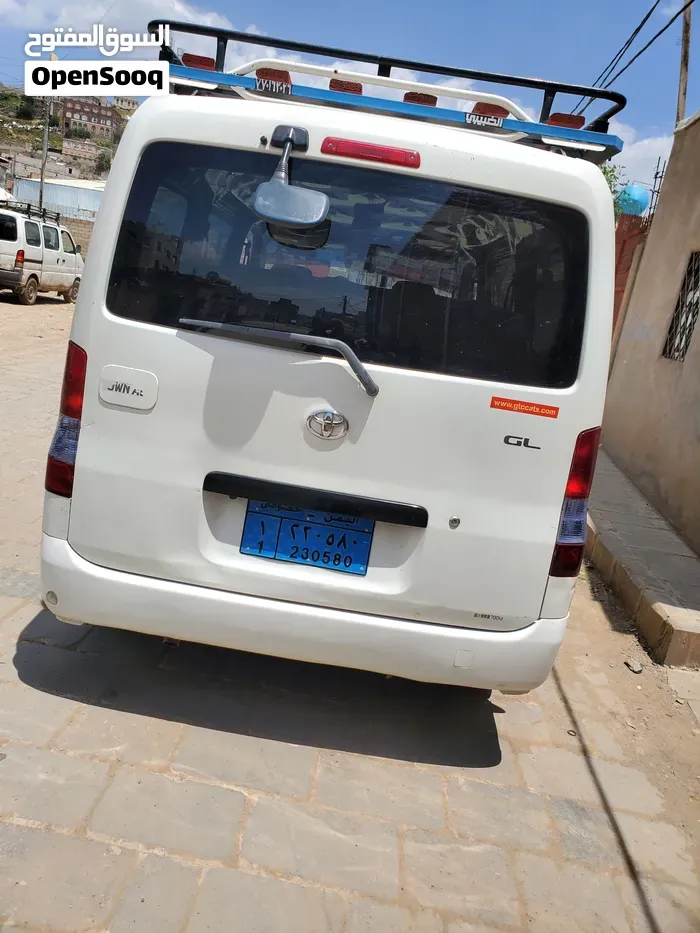 Toyota Bus - Van 2016 photo 4