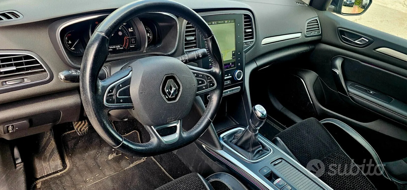 Renault Megane 2017 photo 2