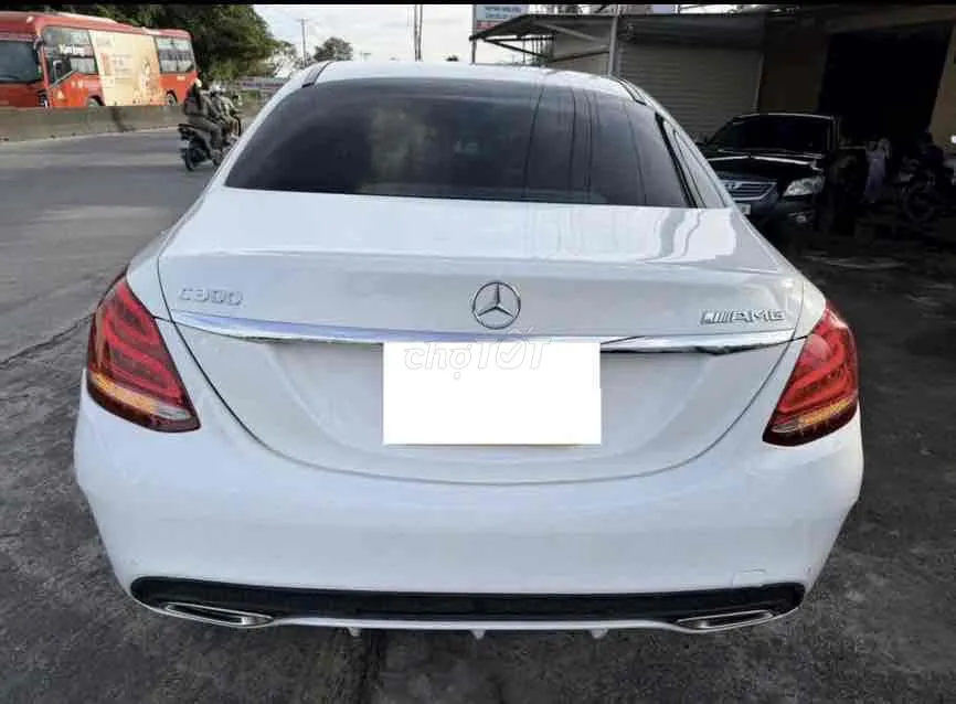 Mercedes-Benz C300 Amg 2017 photo 3